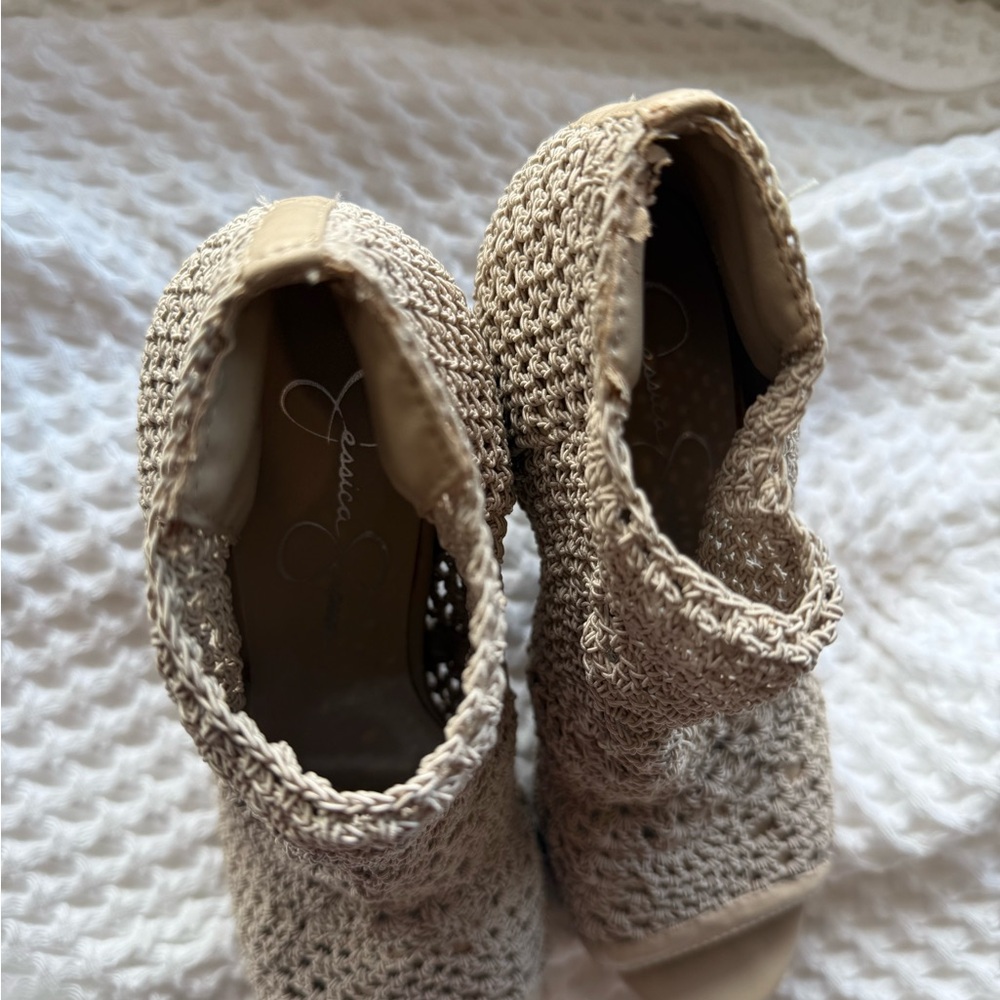 Jessica Simpson Tan stretch Crochet Heeled Boots size 6.5 - Picture 4 of 5